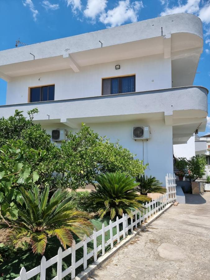 Guest House Vila Elezi Durrës Kültér fotó