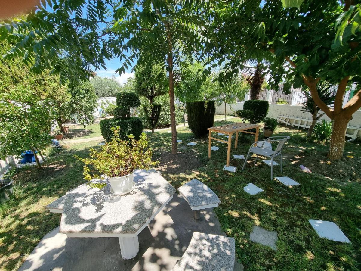 Guest House Vila Elezi Durrës Kültér fotó