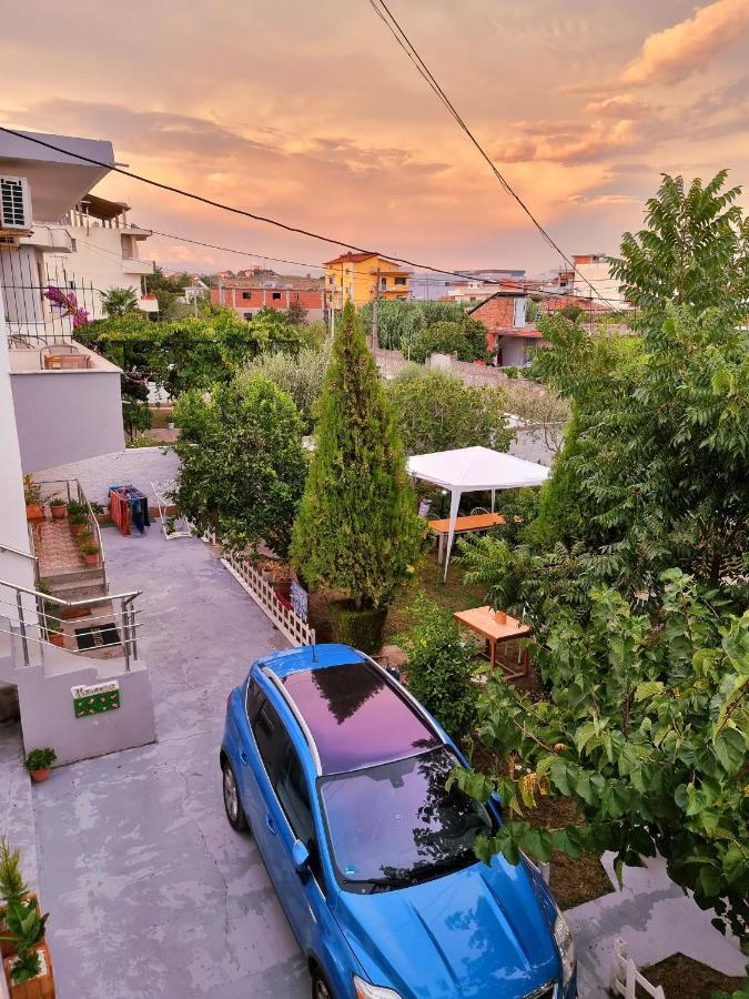 Guest House Vila Elezi Durrës Kültér fotó