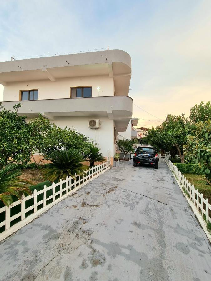 Guest House Vila Elezi Durrës Kültér fotó
